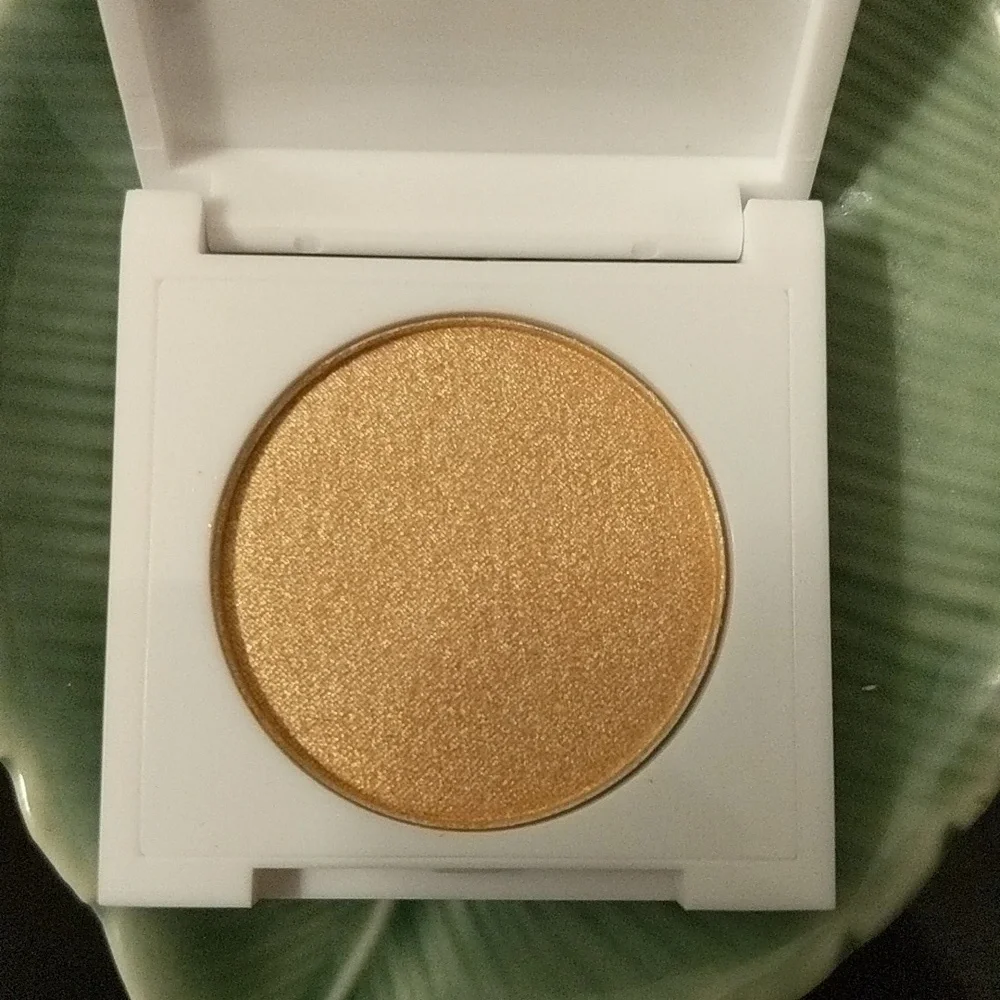 Sparkling Champagne Highlighter